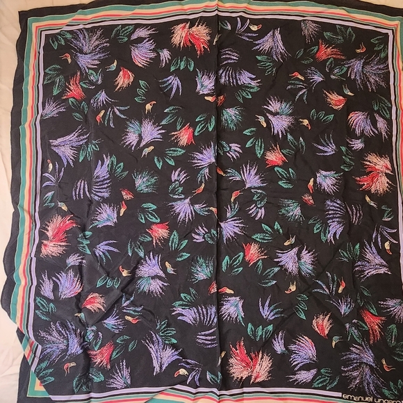 EMANUEL Ungaro silk 30x30" - Picture 8 of 10